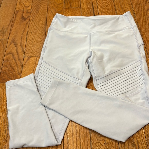 Mondetta Leggings Womens Medium light purple Skinny Breathable Yoga Gym Workout - Picture 1 of 5